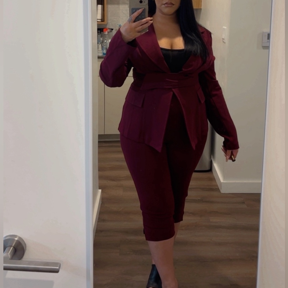 Two piece I love but it was a bit too snug - Picture 4 of 4
